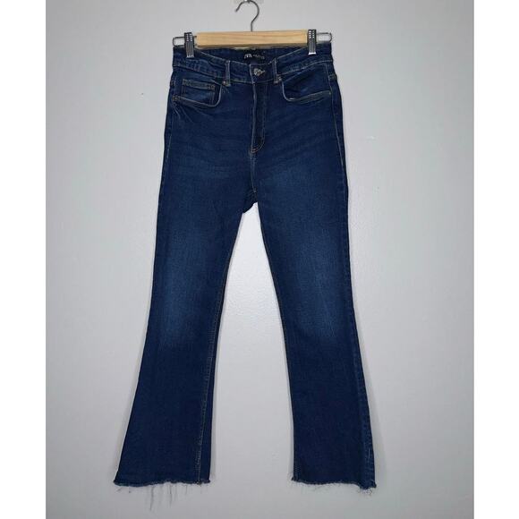 Zara High Rise Kick Flare Jeans Dark Blue Wash Size 6 No Holes No Rips - Picture 2 of 7